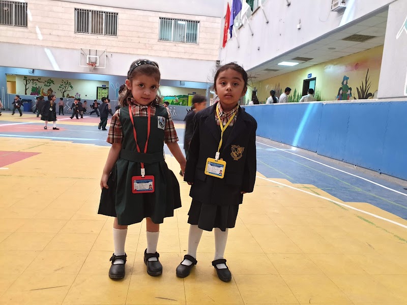 المدرسة الاكاديمية الهندية الانجليزية 3