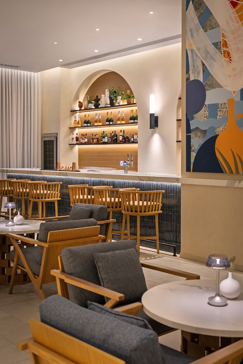 أموى في منتجع بالاس بيتش الفجيرة