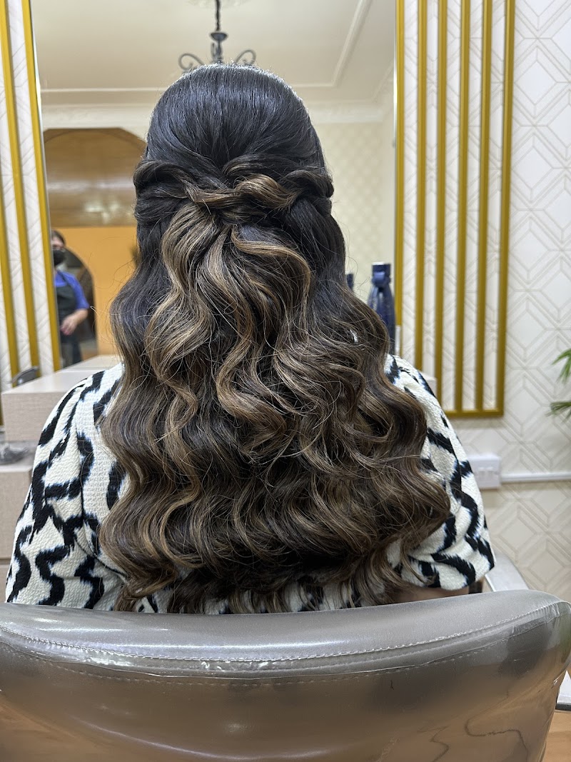 صالون الجمال سينيغتشر 4