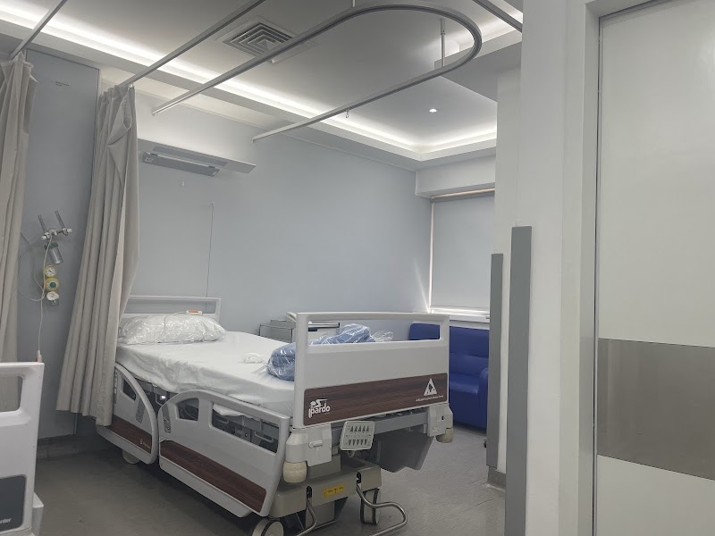 مستشفى ومركز الخالدي الطبي 4