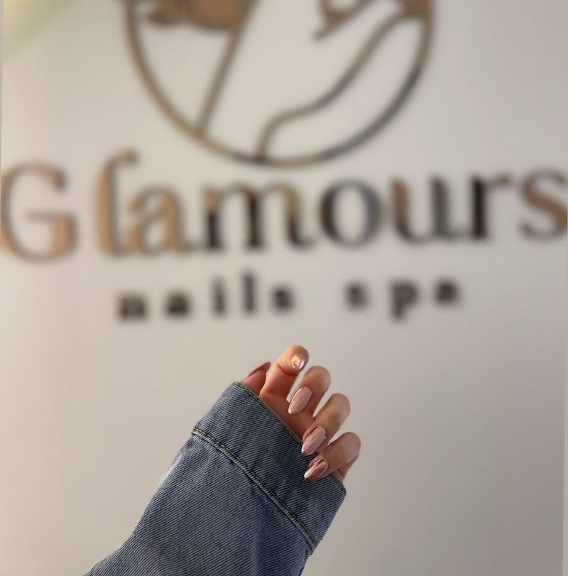 سبا الأظافر الجذابة