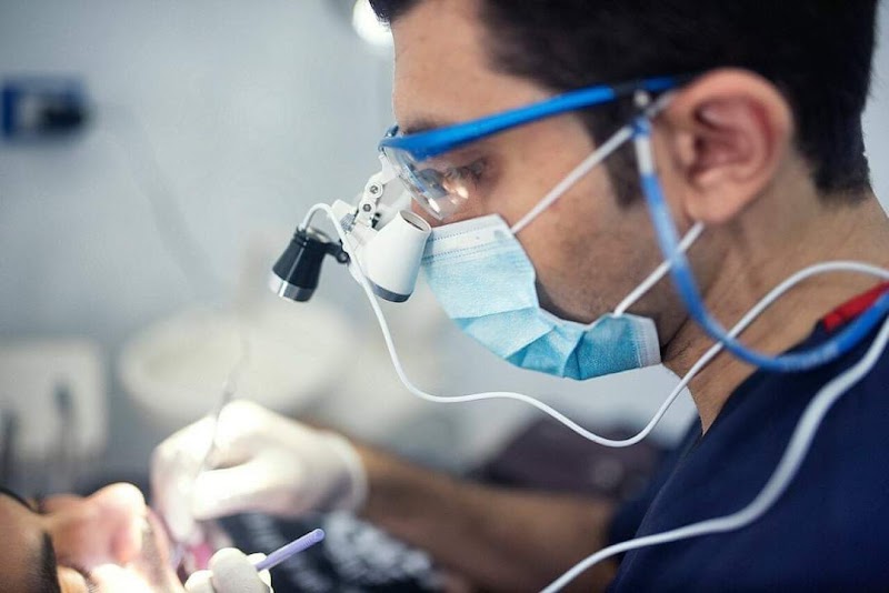 alhayah dental clinic Dr Ahmed meslhy