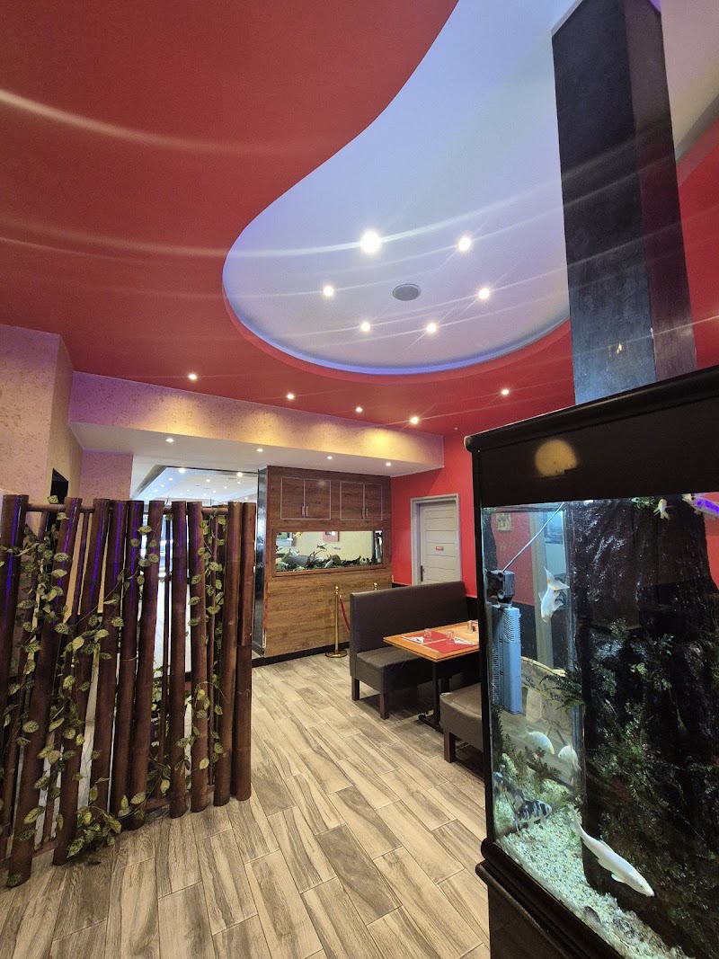 مطعم الطباخ على طريق مادلين