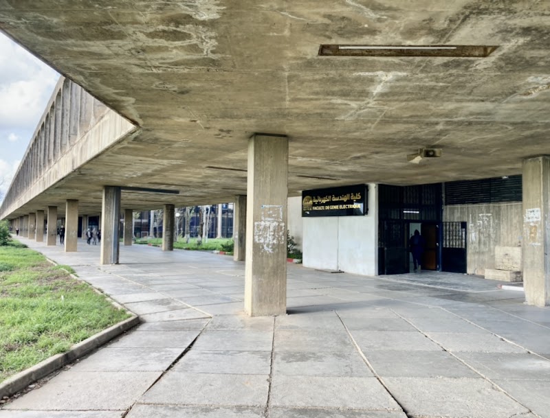 جامعة العلوم والتكنولوجيا هواري بومدين 4