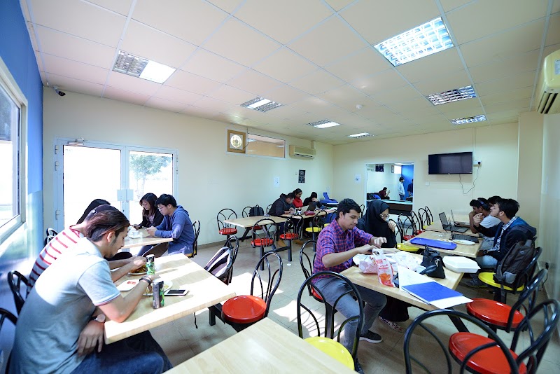 جامعة بولتون , المركز الأكاديمي 4