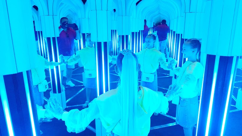 متاهة المرآة 4