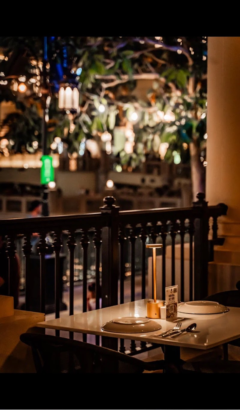 مطعم إيكاروس دبي