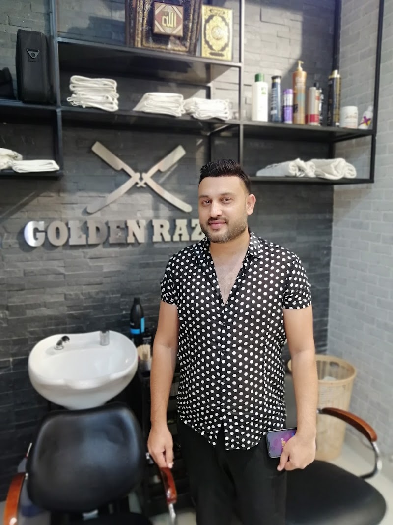 صالون جولدن ريزور للحلاقة ذ.م.م 3