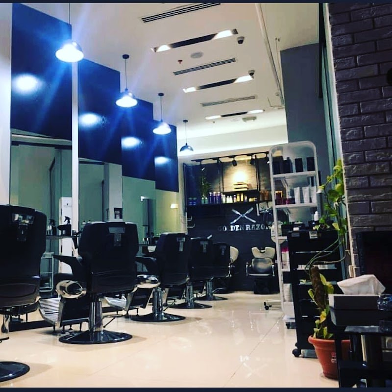 صالون جولدن ريزور للحلاقة ذ.م.م 4