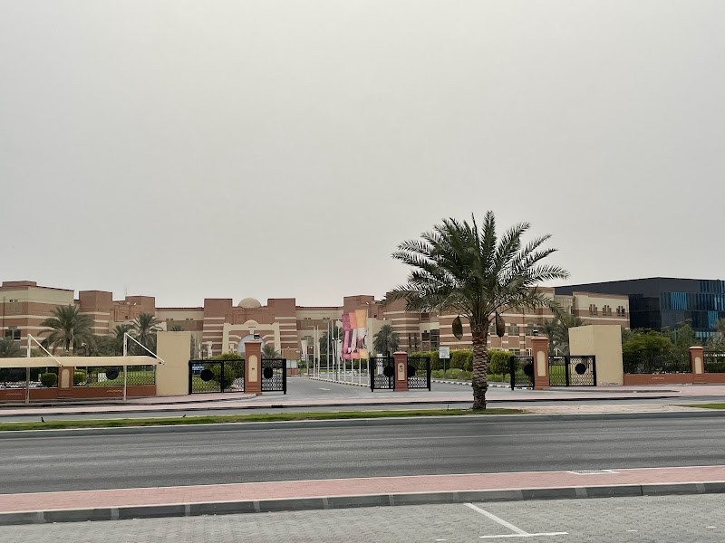 مركز الشيخ زايد للمؤتمرات والمعارض - جامعة عجمان 4