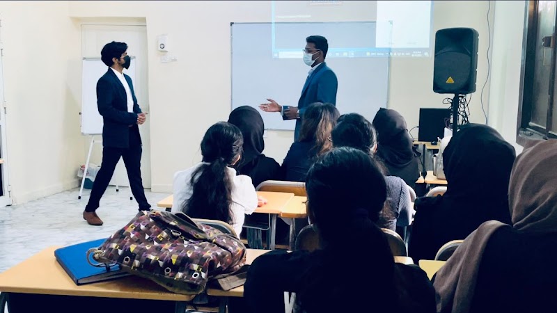 كلية تريومف 2