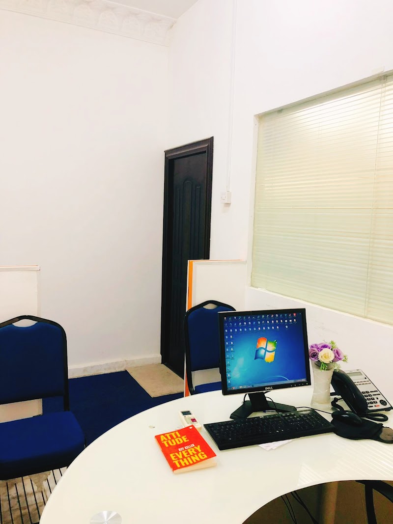 كلية تريومف 3