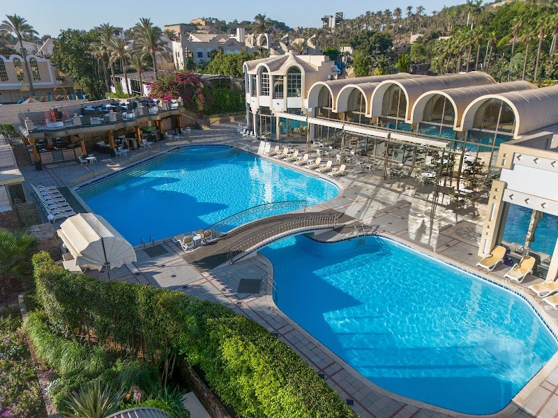 منتجع جاز أهرامات