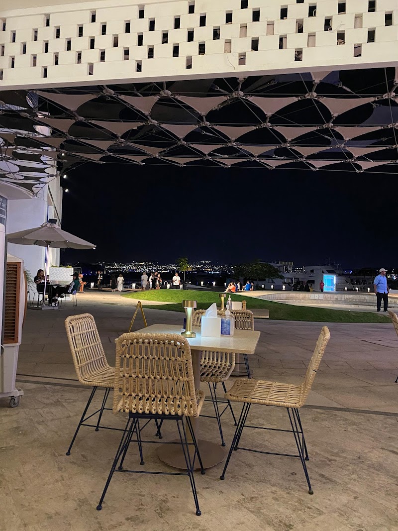 قصات بجانب البحر 4