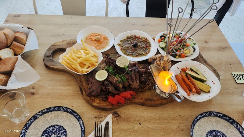 مطعم لميمة 2