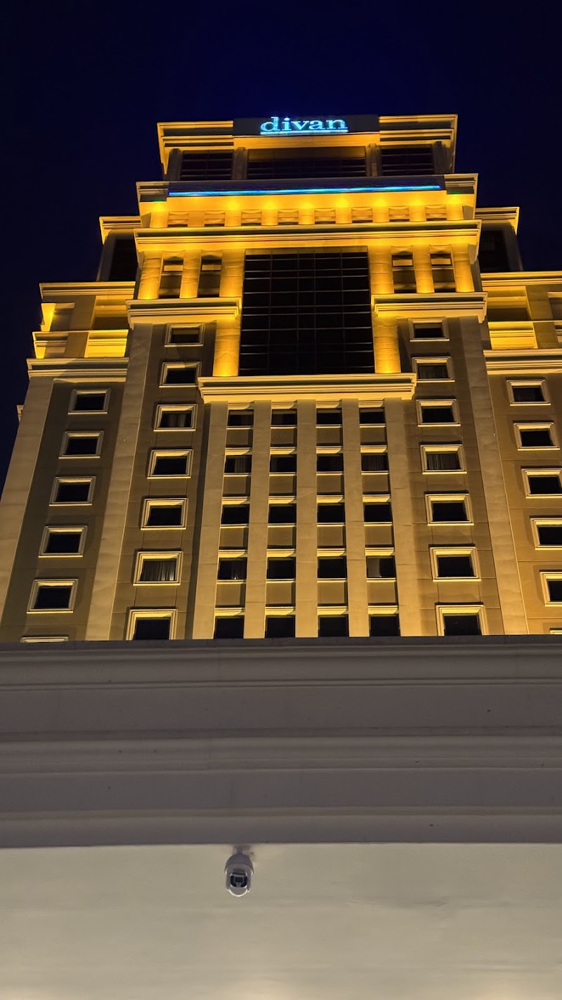 نادي القيثارة الليلي 4