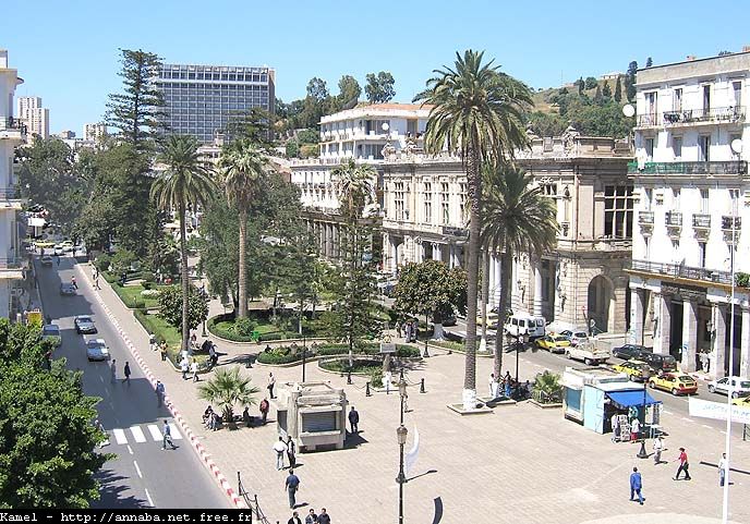 ساحة الثورة عنابة 2