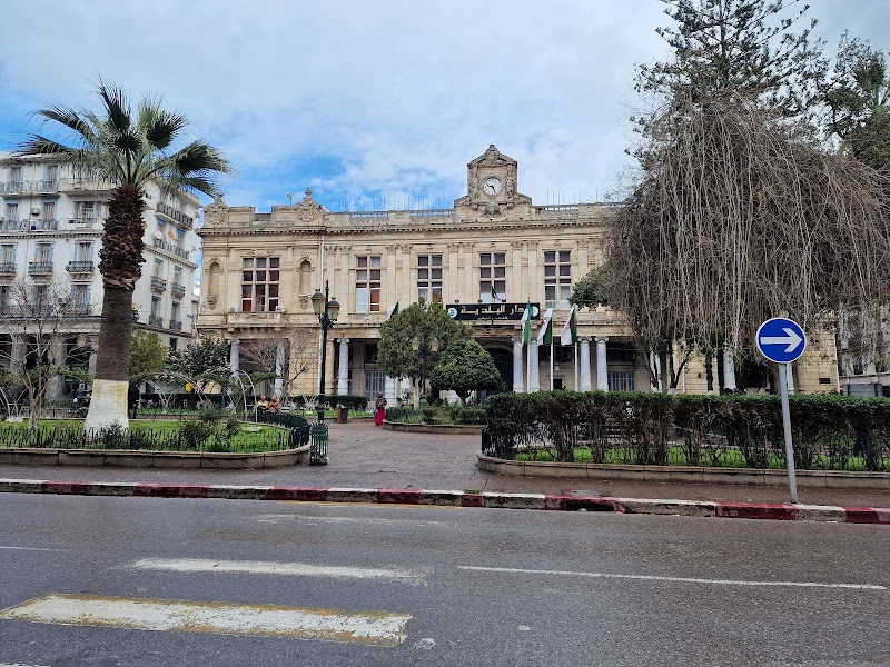 ساحة الثورة عنابة 3