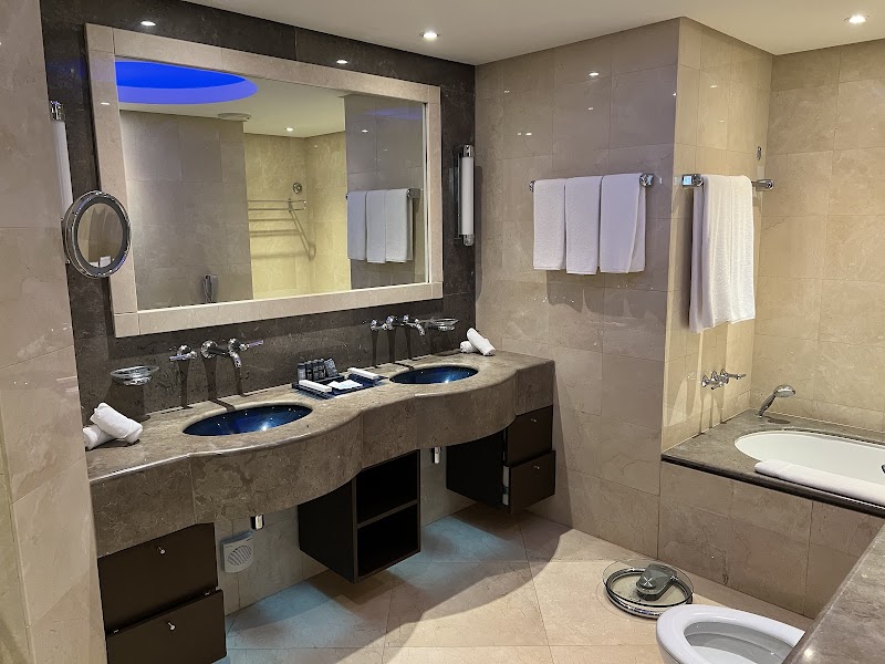 فندق سفير مارينا 4