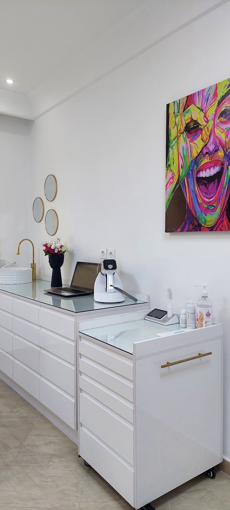 مركز أسنان قرطاج - الدكتورة يسرا جمعا 3