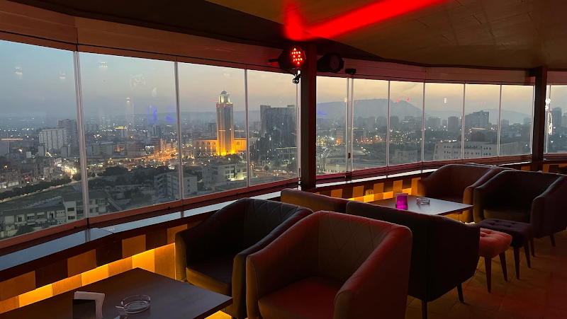 سكاي لاونج بواسطة ليبرتي