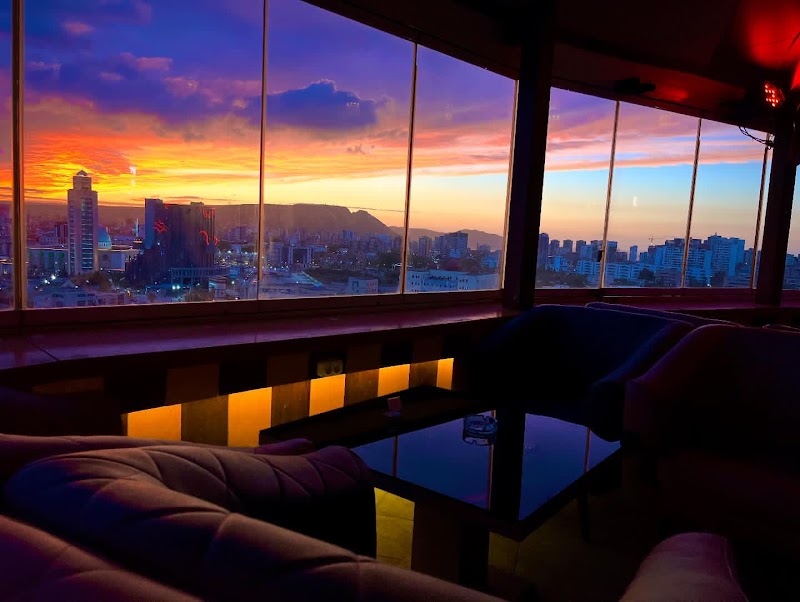 سكاي لاونج بواسطة ليبرتي 2