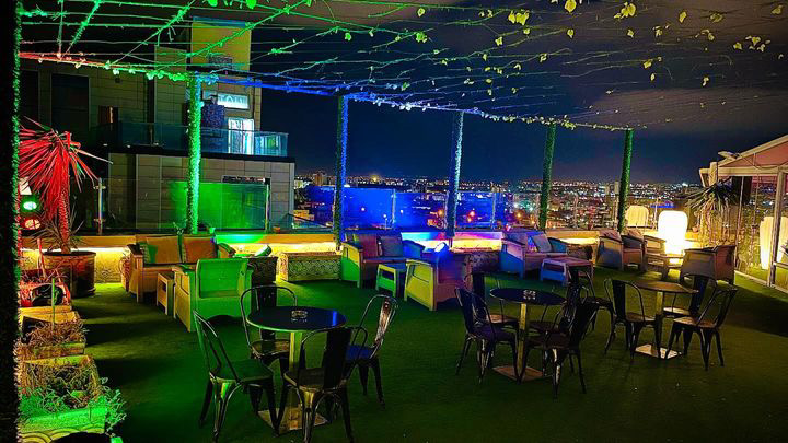 سكاي لاونج بواسطة ليبرتي 3