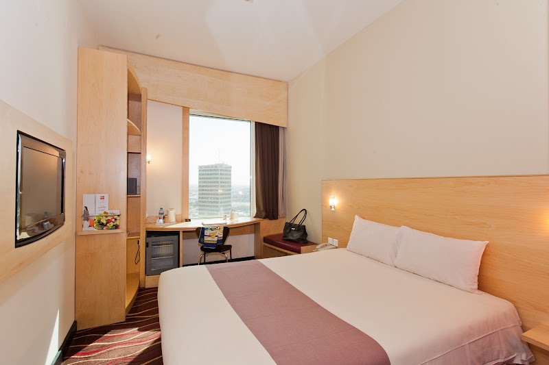 فندق إيبيس شرق 2