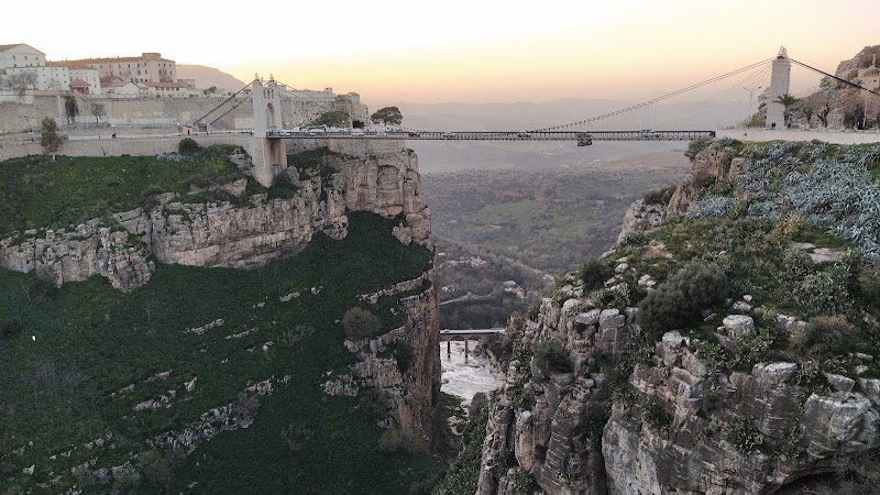 مستشفى قسنطينة 4