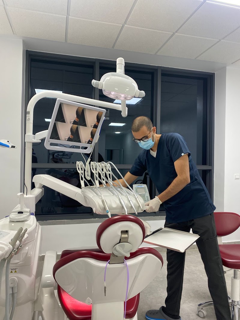 عيادة الدكتور بوزرادة - جراح أسنان مكناس 2