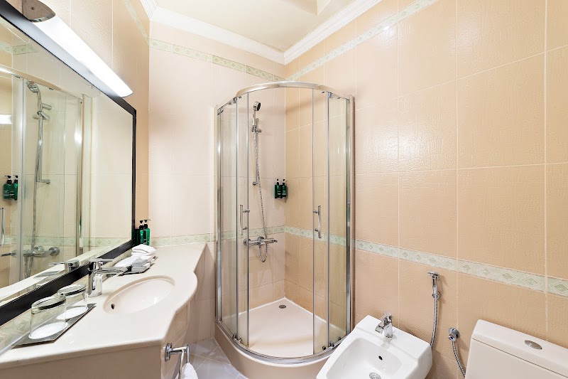 إقامة الحمرا 4