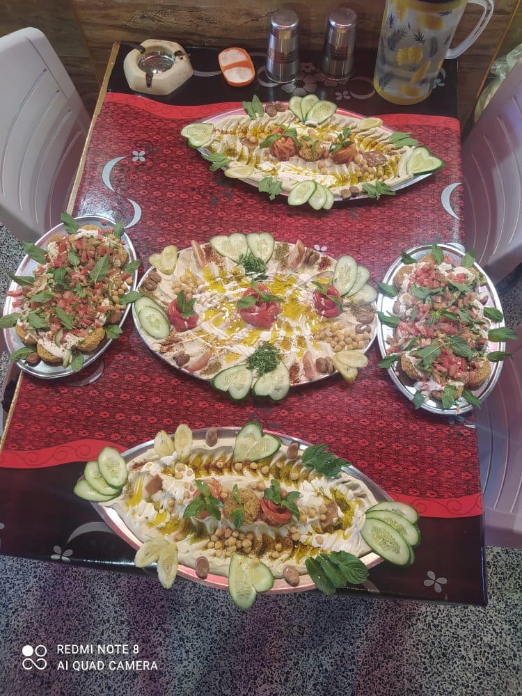 مطعم فلافل الملك 4