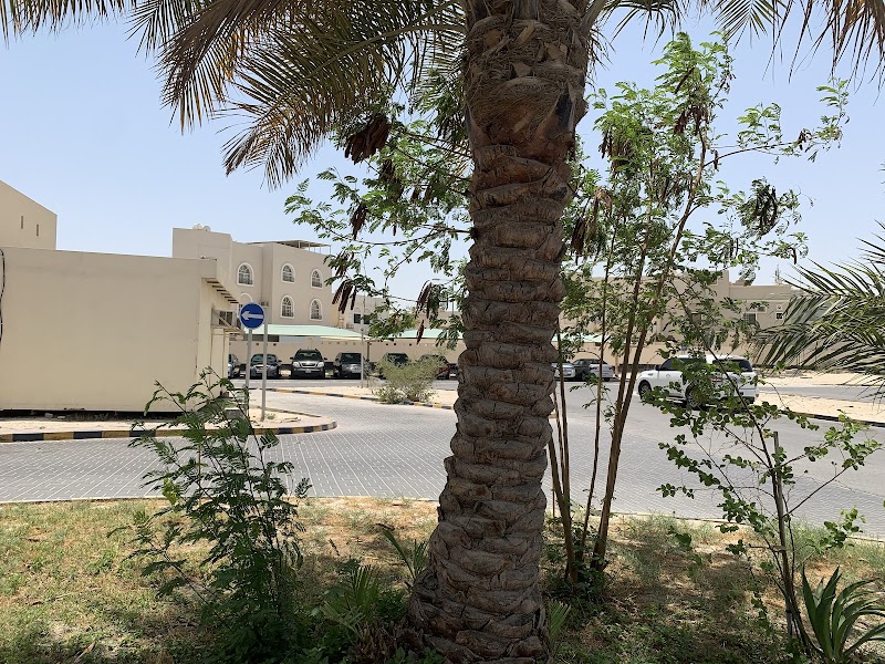 مركز حمد كانو الطبي 3