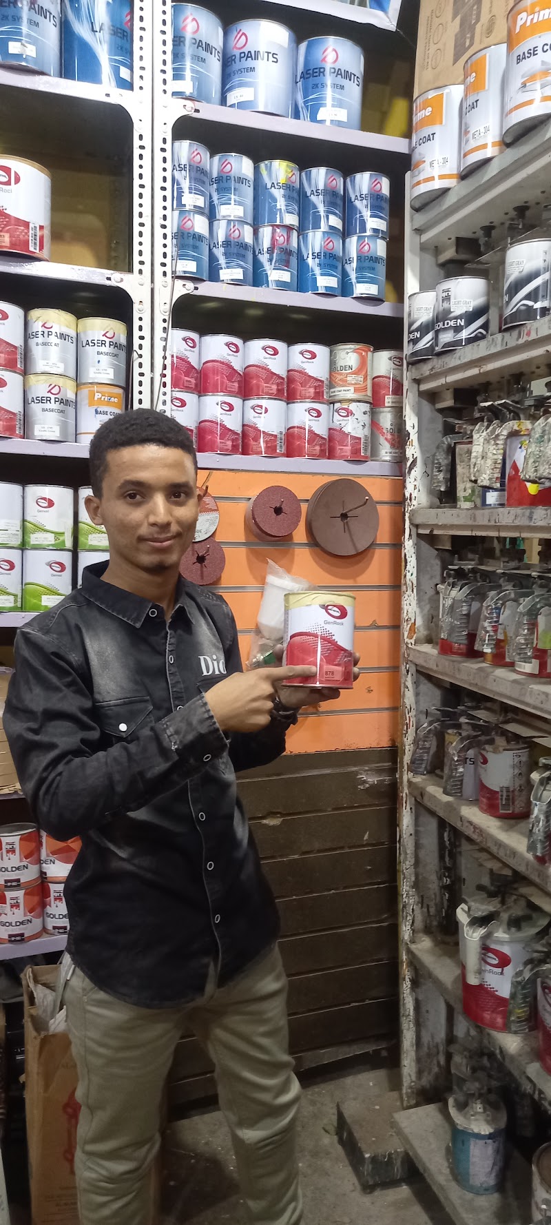 اليافعي لي رنج السيارات