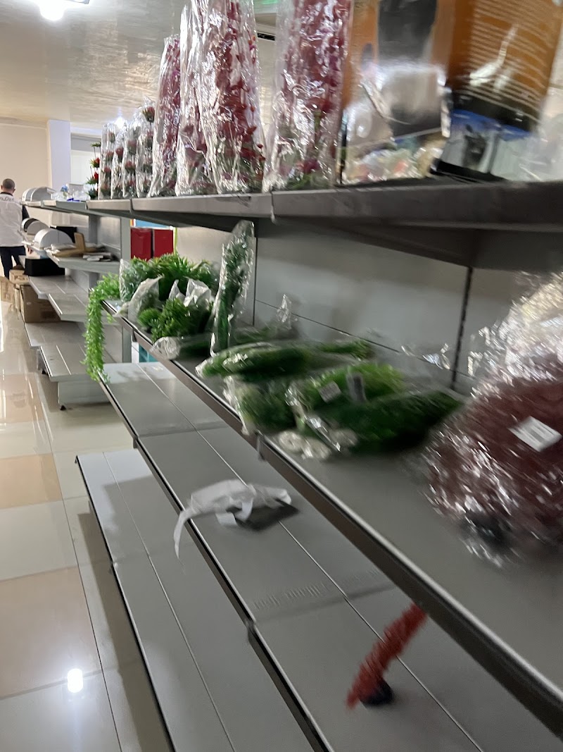 مركز التسوق الاوروبي - مجمع رزق 2