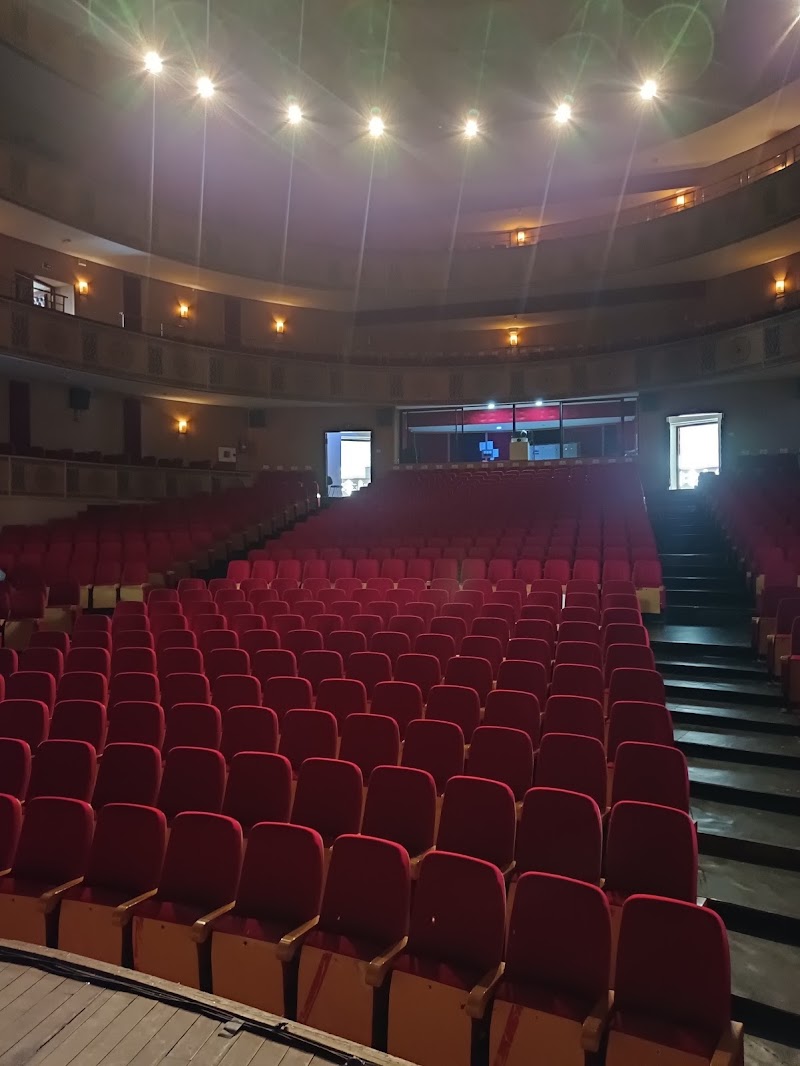 مسرح الملك السادس وجدة 3