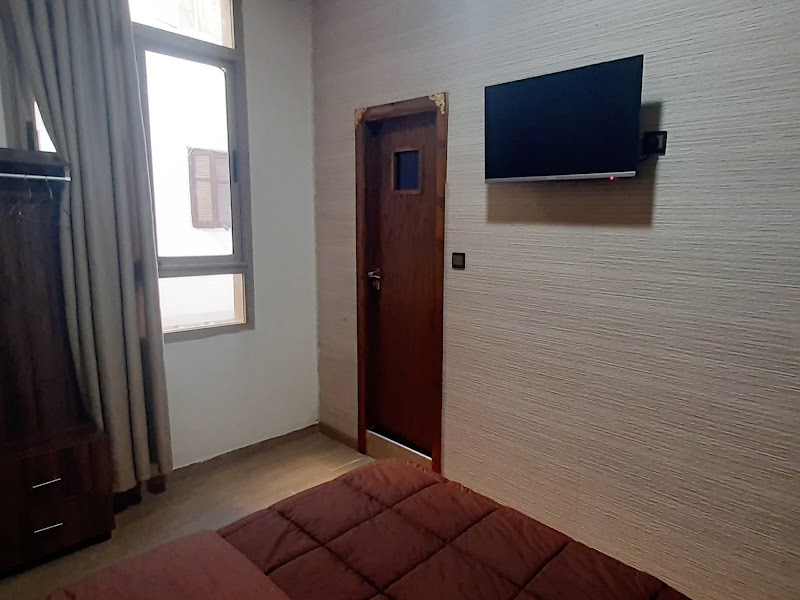 فندق باريسي 4