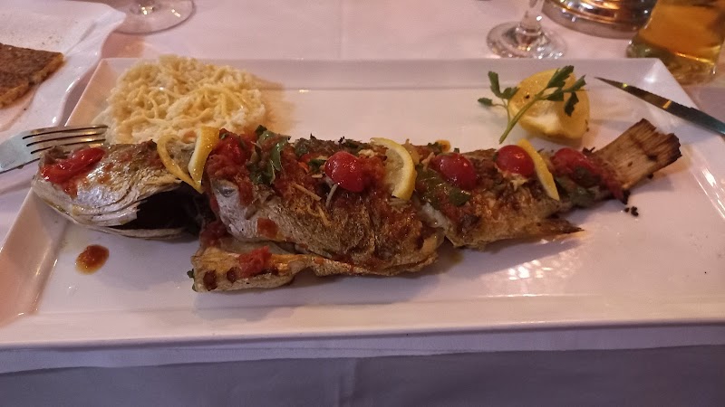 مطعم النهضة 2