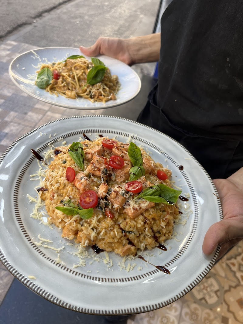 7 سماء بistro 2