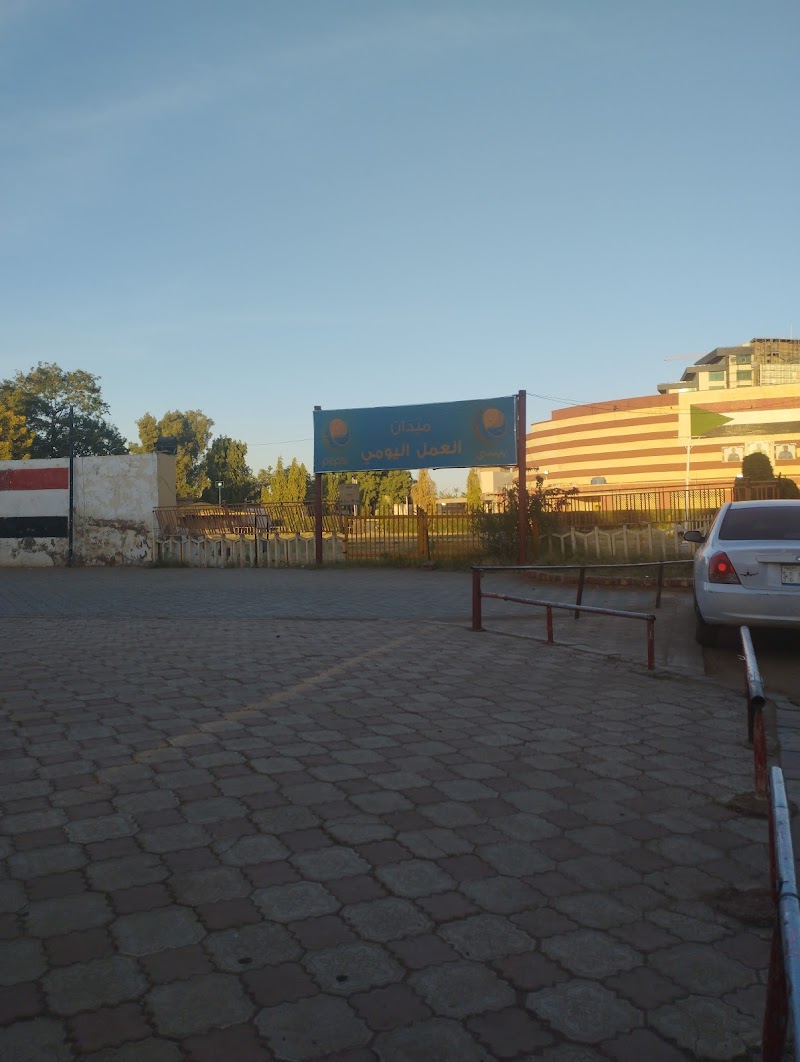 مسرح نادي الضباط 3