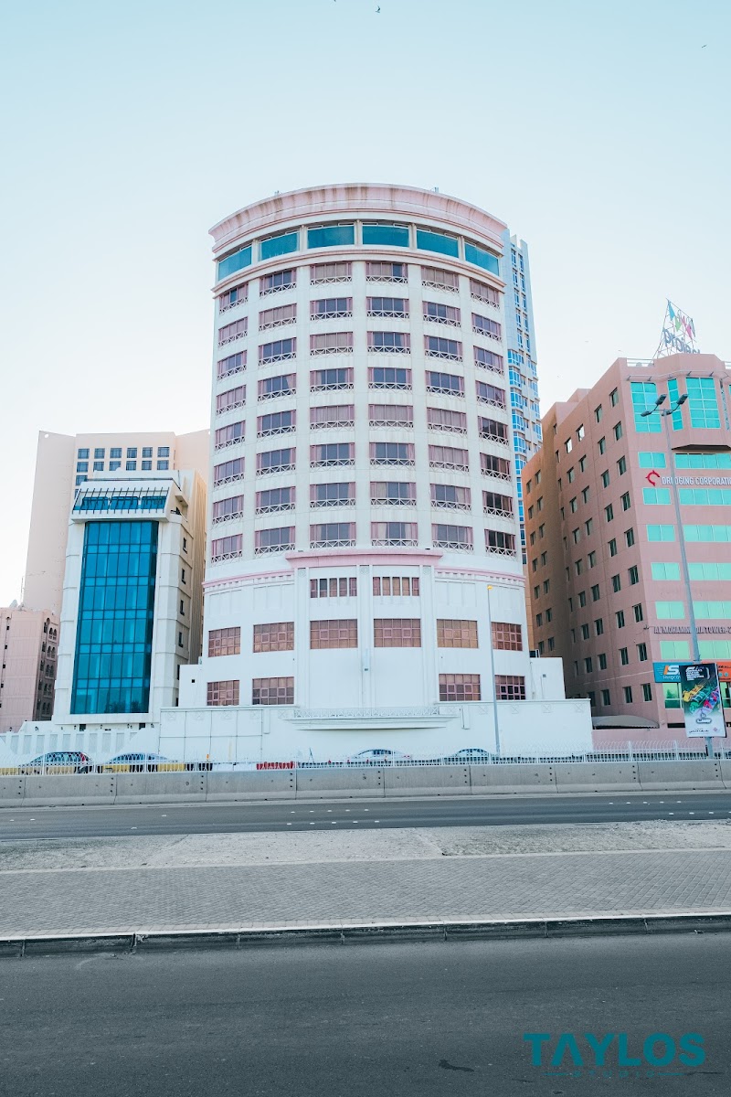 فندق هابي دايز