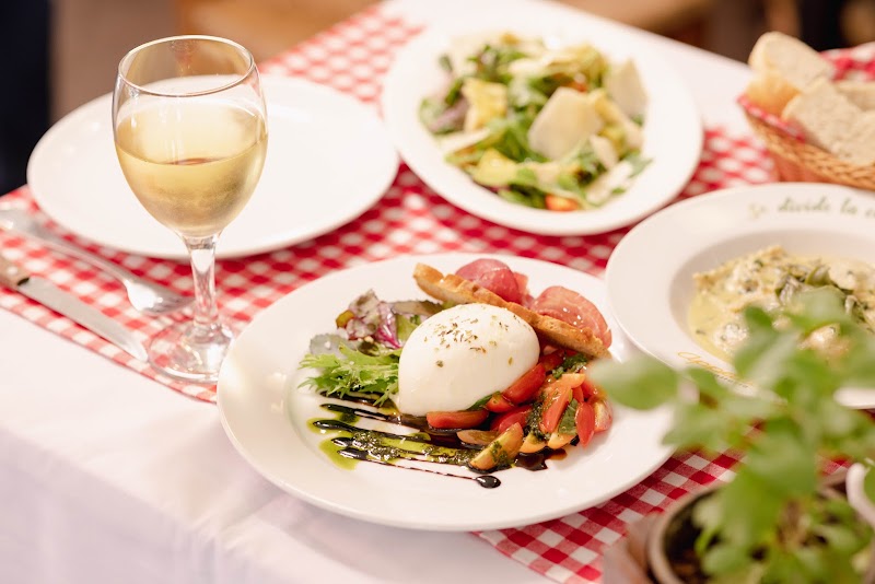 مطعم أبيتيتو تيراتوريا زيتونة 2