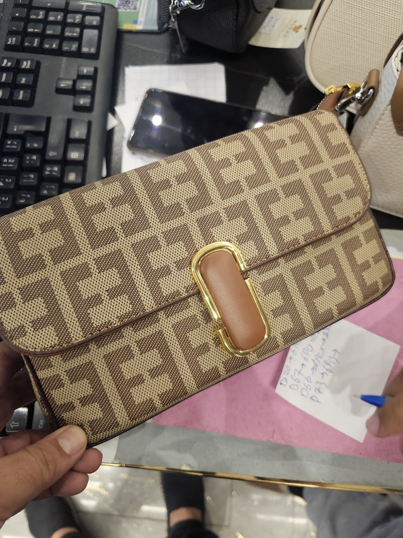 متجر متعدد العلامات 3