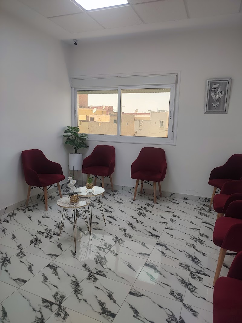 مركز الأسنان البساتين 4