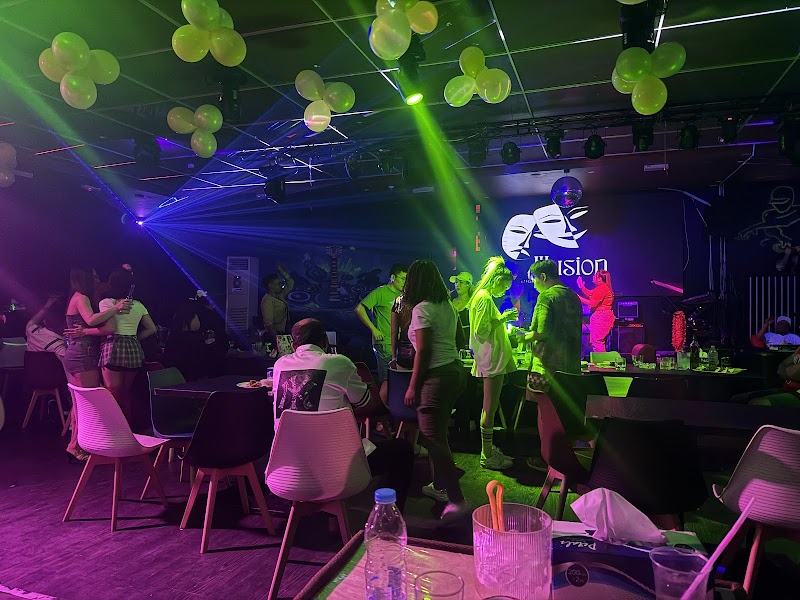 نادي إيلوسيشن الليلي 2