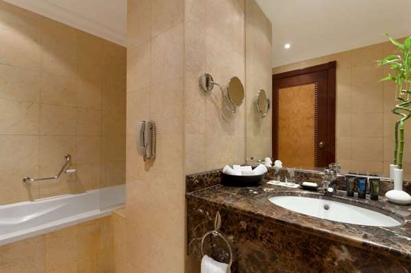 فندق جراند ريجينسى الدوحه العلامه التجارية من مجموعة ويندهام 3