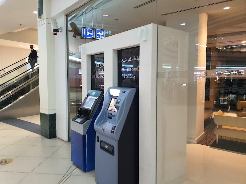 فرع مركز مدينة QNB 3